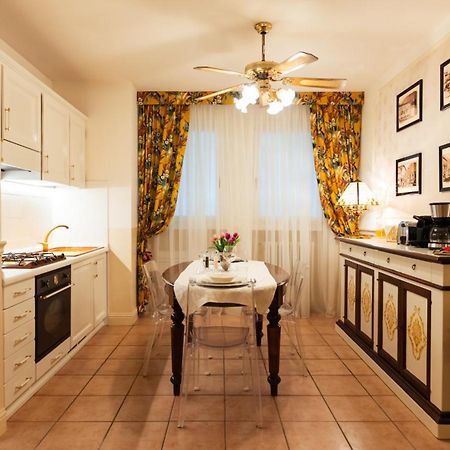 New Cozy Apartment - City Centre Lecco Eksteriør bilde