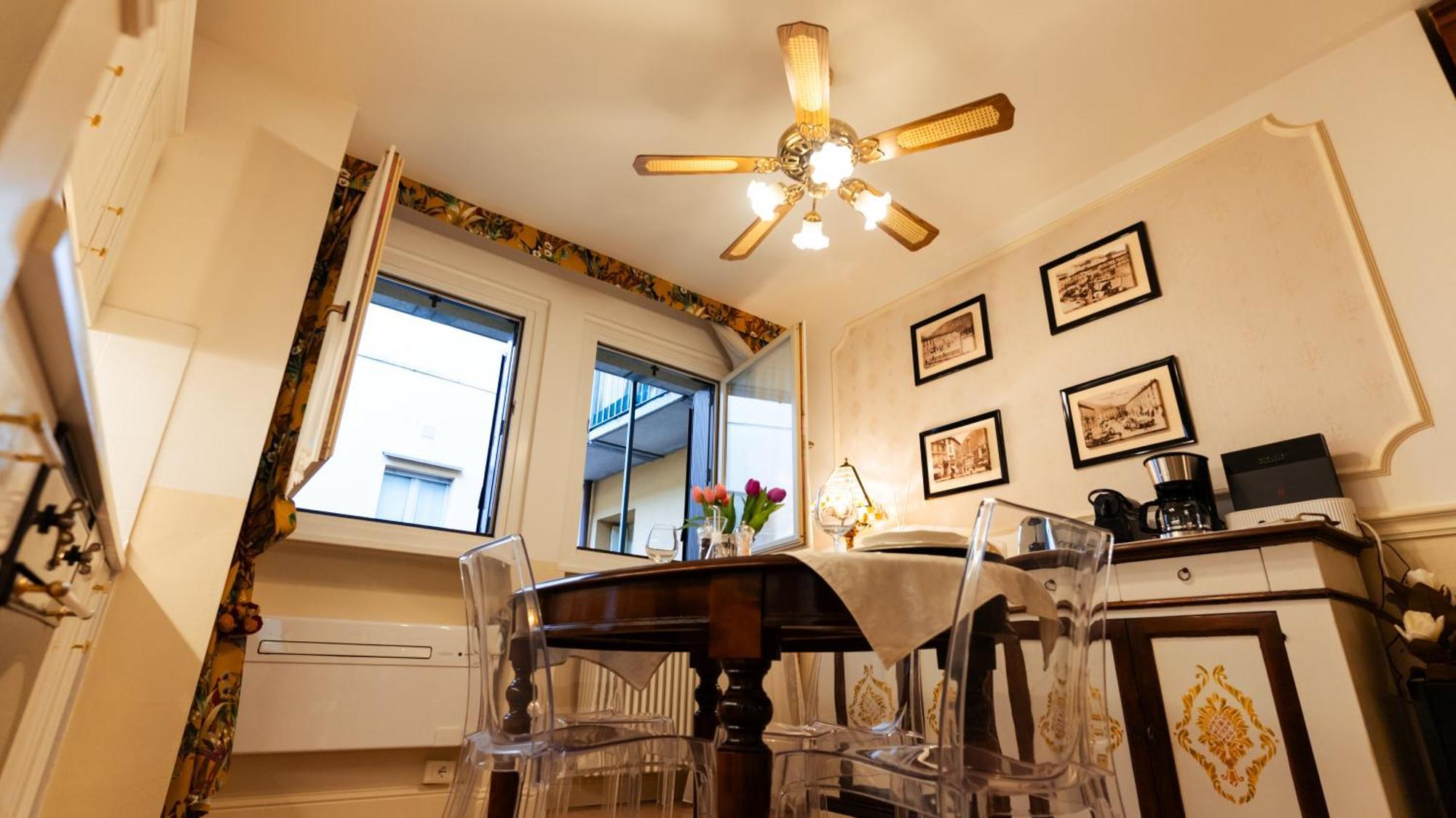 New Cozy Apartment - City Centre Lecco Eksteriør bilde