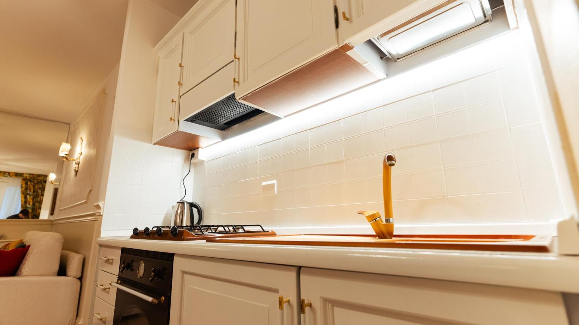 New Cozy Apartment - City Centre Lecco Eksteriør bilde